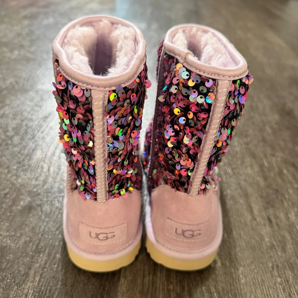 UGG Kids‎ Sequins Sparkle Pink Purple Classic Boots Size 4Y